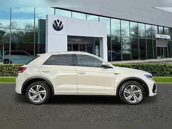 Used Volkswagen T-Roc 2022 for sale - 75891113: Photo