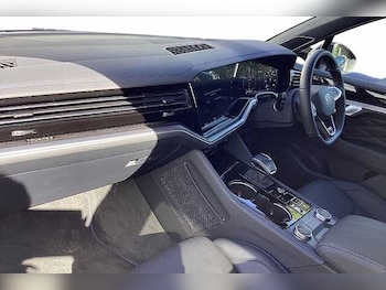 Used Volkswagen Touareg 2025 for sale - 75730246: Photo