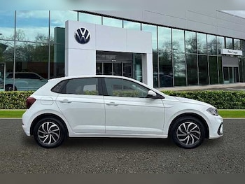 Used Volkswagen Polo 2023 for sale - 77656107: Photo