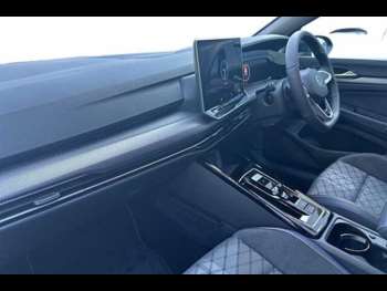 Used Volkswagen Golf 2025 for sale - 75150960: Photo