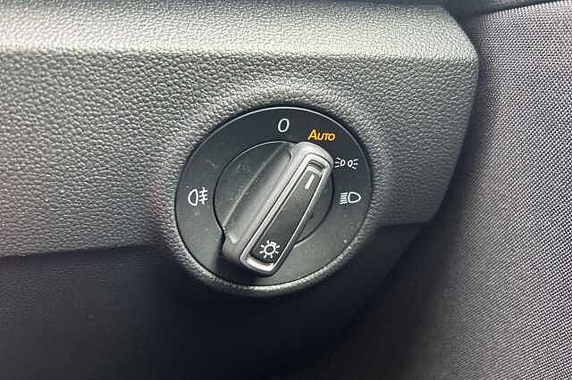 Used Volkswagen T-Roc 2021 for sale - 76287410: Photo 31