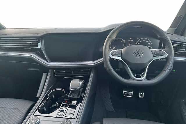 Used Volkswagen Touareg 2025 for sale - 77720937: Photo 10