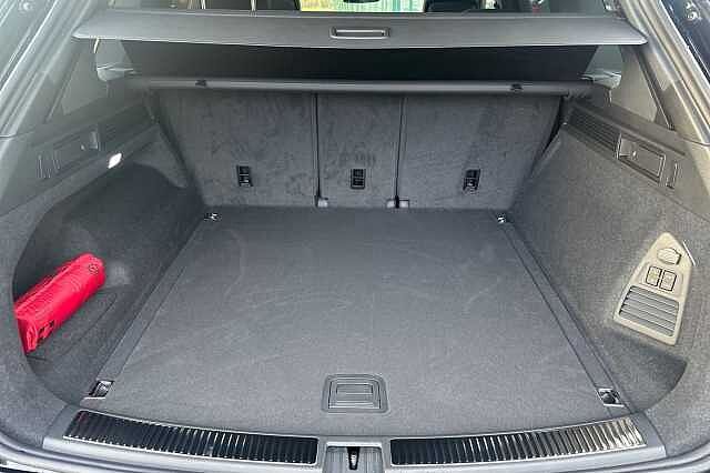 Used Volkswagen Touareg 2025 for sale - 77720937: Photo 11