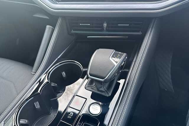 Used Volkswagen Touareg 2025 for sale - 77720937: Photo 18