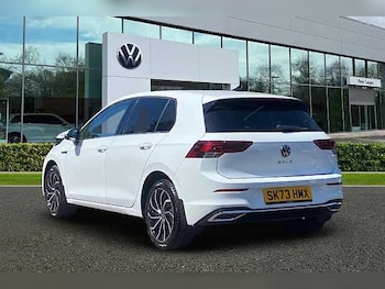 Used Volkswagen Golf 2023 for sale - 75172577: Photo