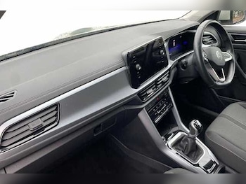 Used Volkswagen T-Roc 2022 for sale - 76026271: Photo 2