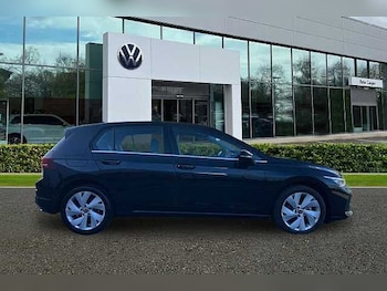 Used Volkswagen Golf 2025 for sale - 78111845: Photo