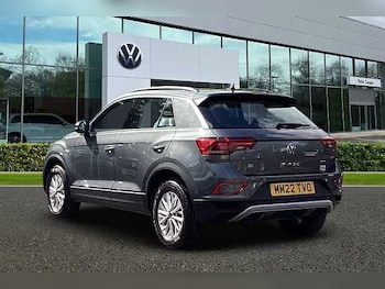 Used Volkswagen T-Roc 2022 for sale - 75891128: Photo