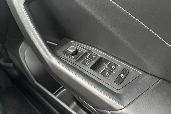 Used Volkswagen T-Roc 2023 for sale - 76035968: Photo 27