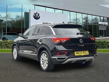 Used Volkswagen T-Roc 2023 for sale - 76035968: Photo 3