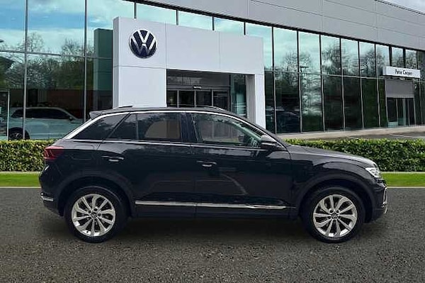 Used Volkswagen T-Roc 2023 for sale - 76035968: Photo 4