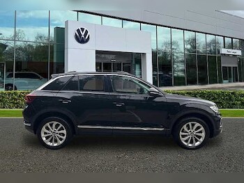 Used Volkswagen T-Roc 2023 for sale - 76035968: Photo 4