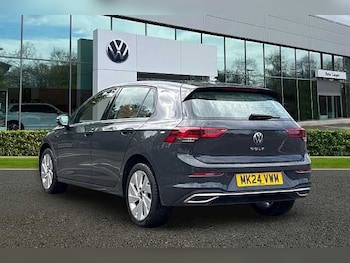Used Volkswagen Golf 2024 for sale - 78776316: Photo