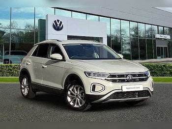 Used Volkswagen T-Roc 2022 for sale - 75891131: Photo