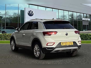 Used Volkswagen T-Roc 2022 for sale - 75891131: Photo