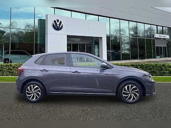 Used Volkswagen Polo 2024 for sale - 76186210: Photo 4