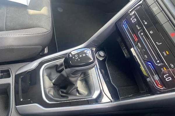 Used Volkswagen T-Roc 2022 for sale - 76257143: Photo 19