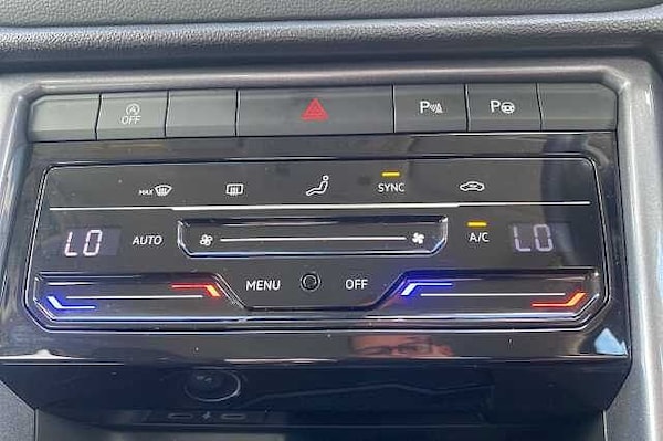 Used Volkswagen T-Roc 2022 for sale - 76257143: Photo 29