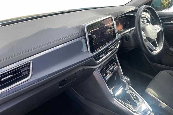 Used Volkswagen T-Roc 2022 for sale - 76257143: Photo 2