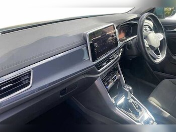 Used Volkswagen T-Roc 2022 for sale - 76257143: Photo 2
