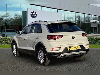 Used Volkswagen T-Roc 2022 for sale - 77595110: Photo