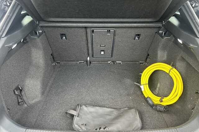 Used Volkswagen ID.4 2022 for sale - 76396765: Photo 11