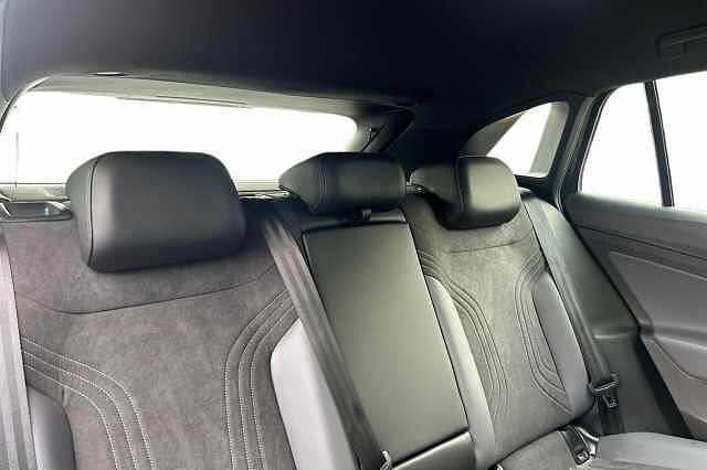 Used Volkswagen ID.4 2022 for sale - 76396765: Photo 8