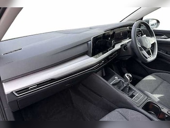 Used Volkswagen Golf 2024 for sale - 78045363: Photo