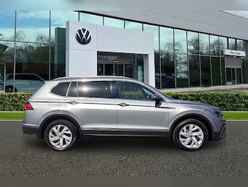Used Volkswagen Tiguan Allspace 2023 for sale - 78673808: Photo