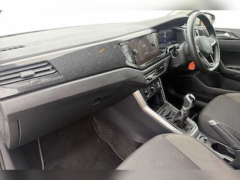 Used Volkswagen Polo 2024 for sale - 77822029: Photo