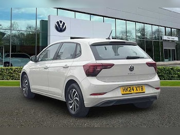 Used Volkswagen Polo 2024 for sale - 77822029: Photo