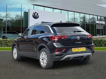 Used Volkswagen T-Roc 2025 for sale - 77077421: Photo