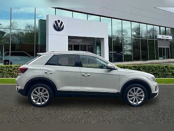 Used Volkswagen T-Roc 2023 for sale - 79619907: Photo