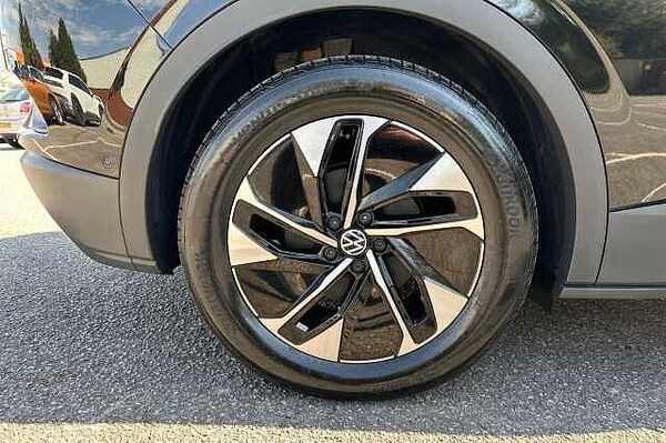 Used Volkswagen ID.4 2025 for sale - 75343296: Photo 5
