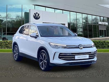 2025 (75) - 1.5 eTSI 150 Elegance 5dr DSG