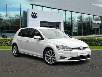 Used Volkswagen Golf 2019 for sale - 76436606: Photo