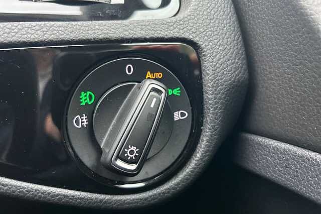 Used Volkswagen Golf 2019 for sale - 76436606: Photo 30