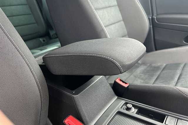 Used Volkswagen Golf 2019 for sale - 76436606: Photo 32