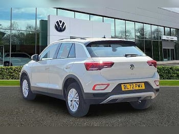 Used Volkswagen T-Roc 2023 for sale - 79612634: Photo