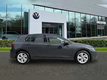 Used Volkswagen Golf 2024 for sale - 78920645: Photo