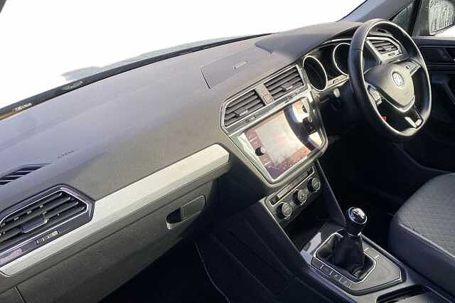Used Volkswagen Tiguan 2020 for sale - 76497108: Photo 2