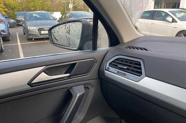 Used Volkswagen Tiguan 2020 for sale - 76497108: Photo 28