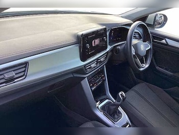 Used Volkswagen T-Roc 2024 for sale - 78367039: Photo