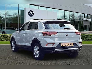 Used Volkswagen T-Roc 2024 for sale - 78367039: Photo