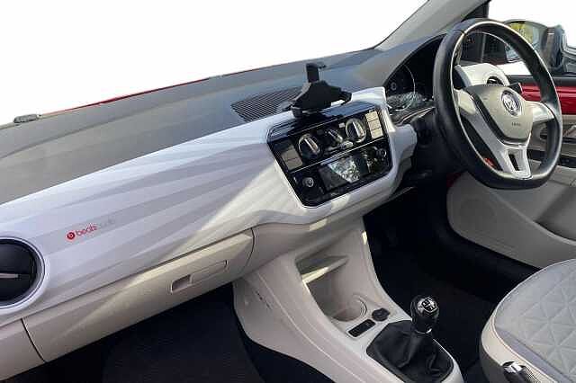 Used Volkswagen up! 2017 for sale - 76497111: Photo 2