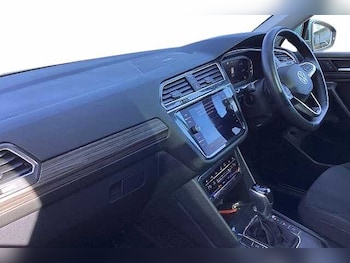 Used Volkswagen Tiguan Allspace 2022 for sale - 77688234: Photo