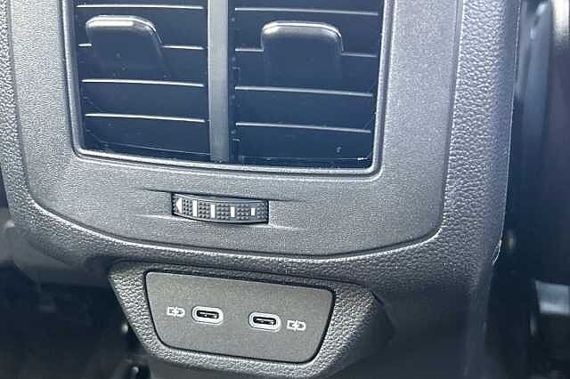 Used Volkswagen T-Roc 2025 for sale - 76186208: Photo 29