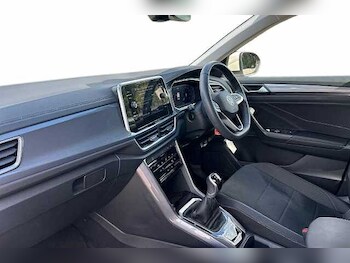 Used Volkswagen T-Roc 2024 for sale - 78807326: Photo