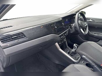 Used Volkswagen Polo 2022 for sale - 76250444: Photo 2