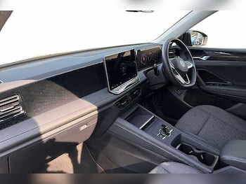 Used Volkswagen Tiguan 2024 for sale - 78520763: Photo